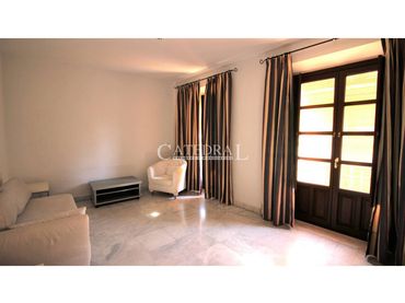 Apartament amb balcó en venda a Calle Amor de Dios