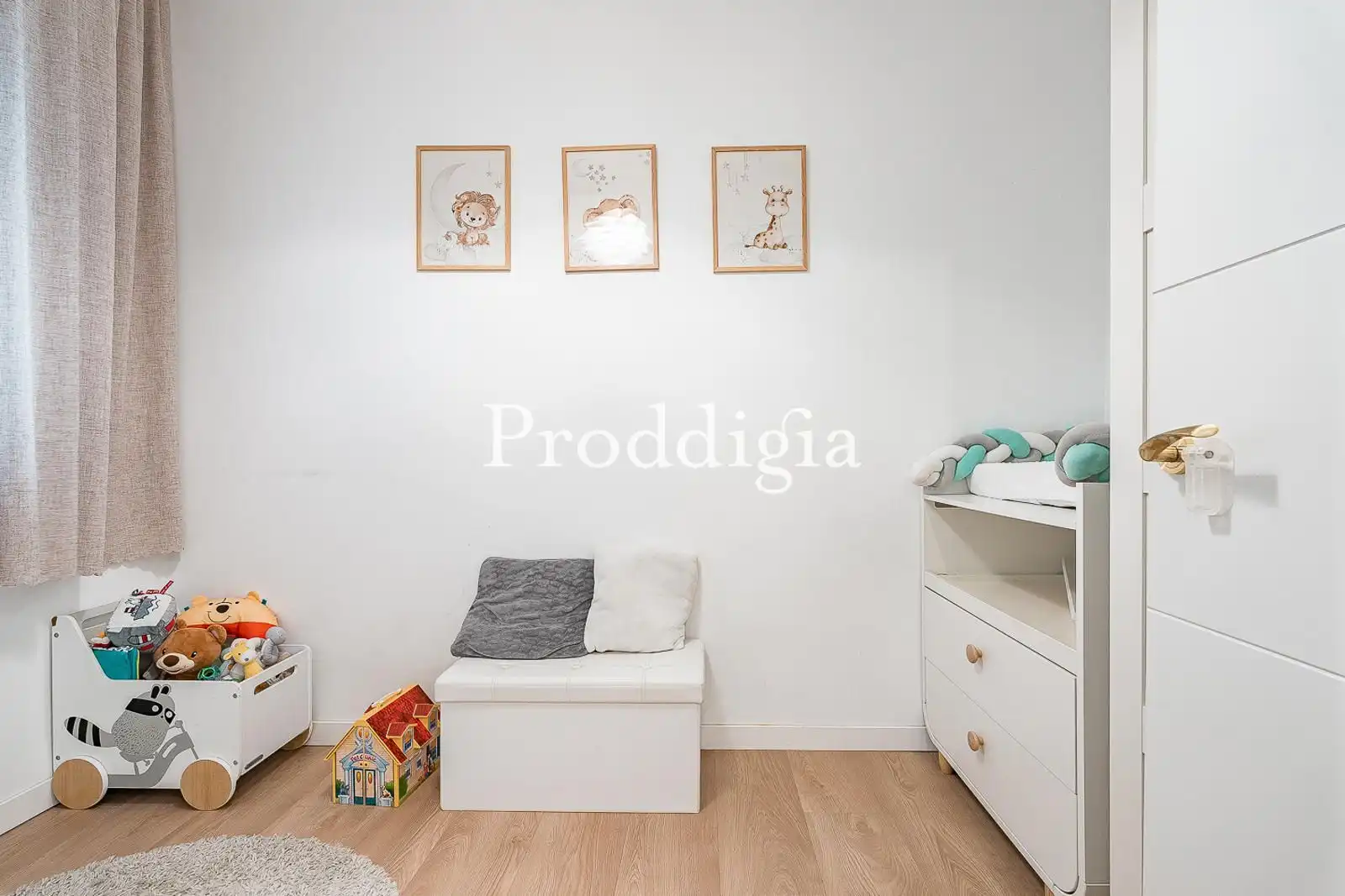 Bedroom of Attic for sale in Barcelona  with Air Conditioner, Heating and Terrace