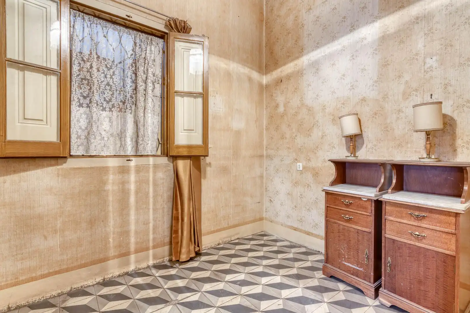 Habitación de Edificio en venta en Figueres