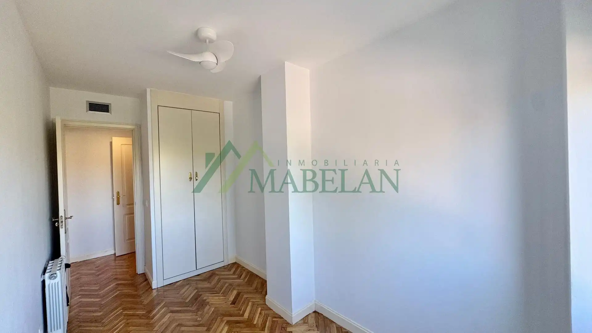 Habitación de Piso de alquiler en Las Rozas de Madrid con Calefacción, Parquet y Piscina comunitaria