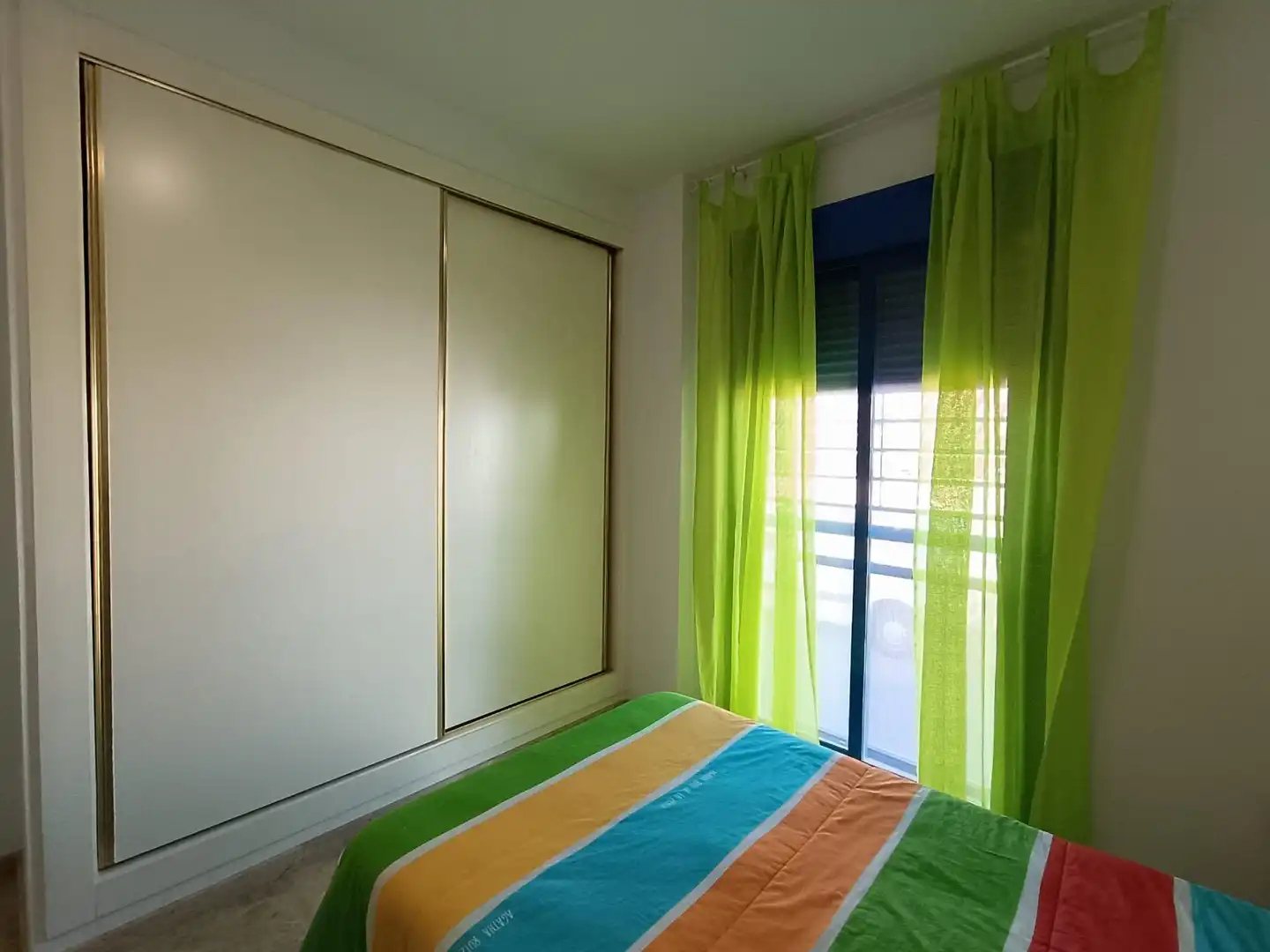 Habitación de Piso de alquiler en Balanegra con Aire acondicionado, Calefacción y Amueblado
