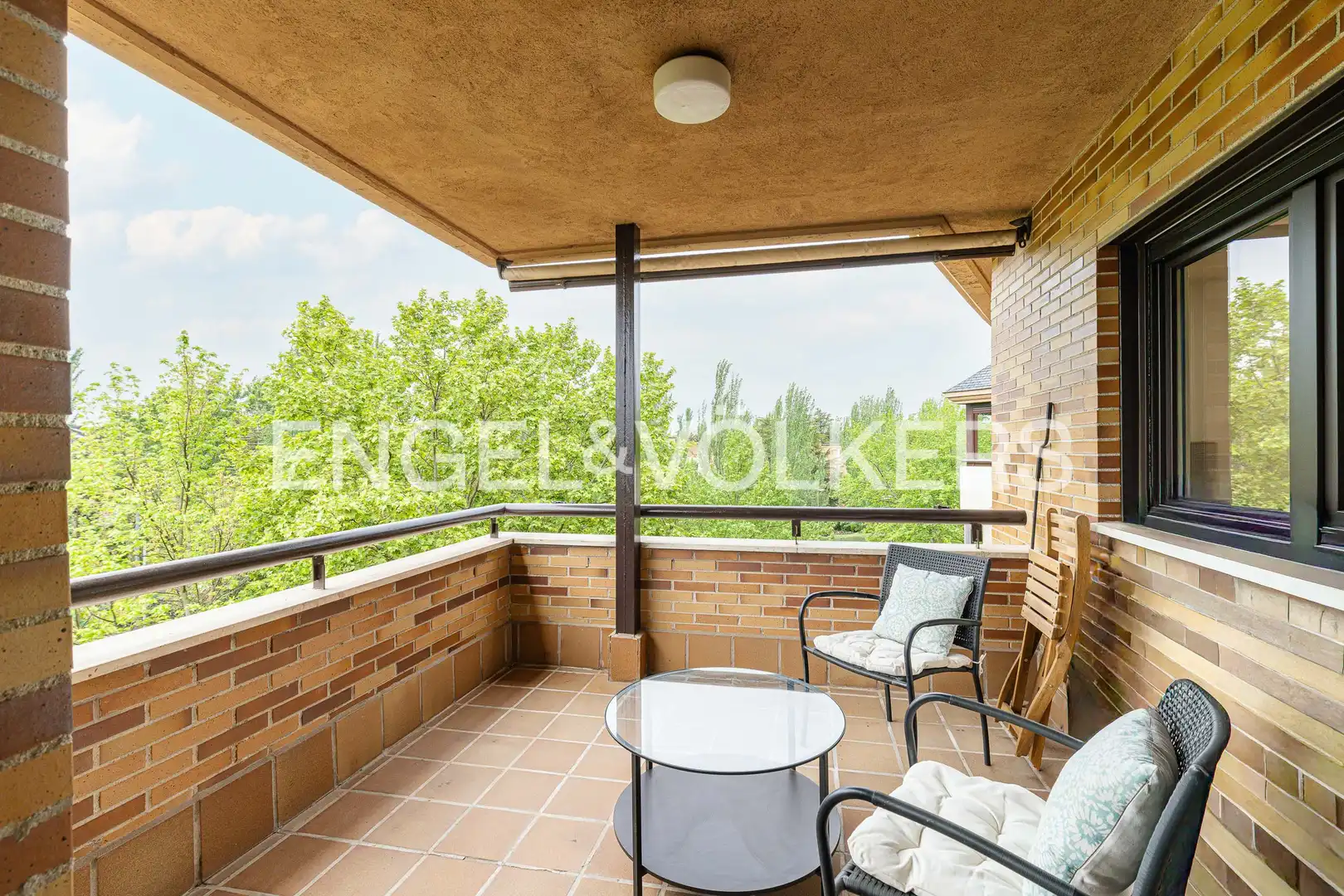 Terraza de Ático en venta en Majadahonda con Aire acondicionado, Calefacción y Parquet