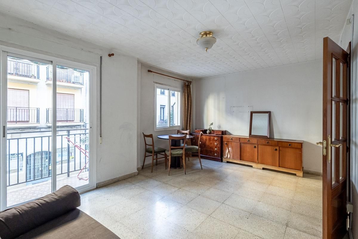Sala de estar de Piso en venta en  Granada Capital con Terraza y Balcón