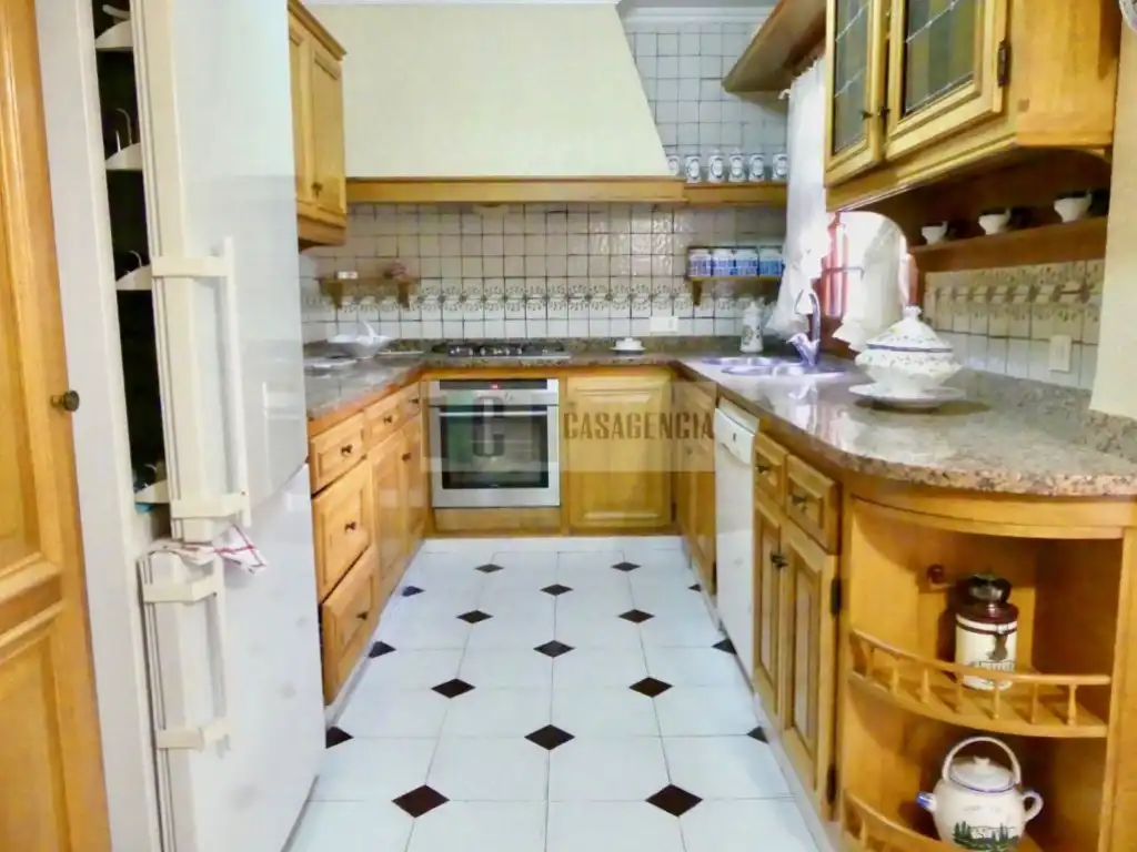 Kitchen of Houses for rent in Castellón de la Plana / Castelló de la Plana  with Heating, Private garden and Terrace