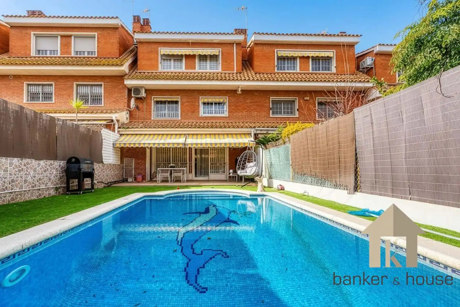Swimming pool of Detached homes for sale in Cerdanyola del Vallès  with Air Conditioner, Heating and Private garden
