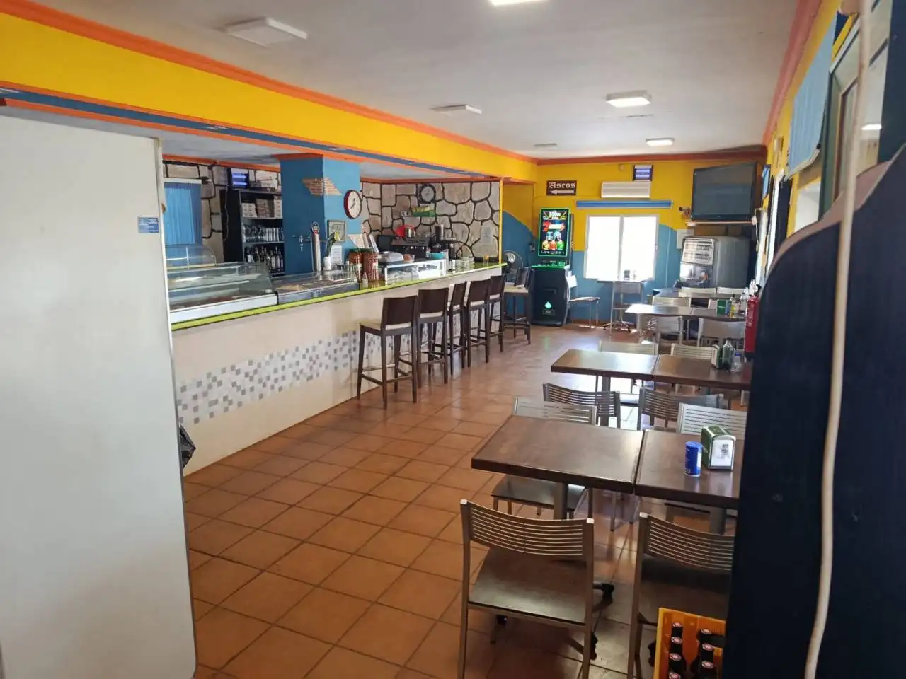 Wohnung zum Verkauf in Liétor mit Klimaanlage, Terrasse und Möbliert