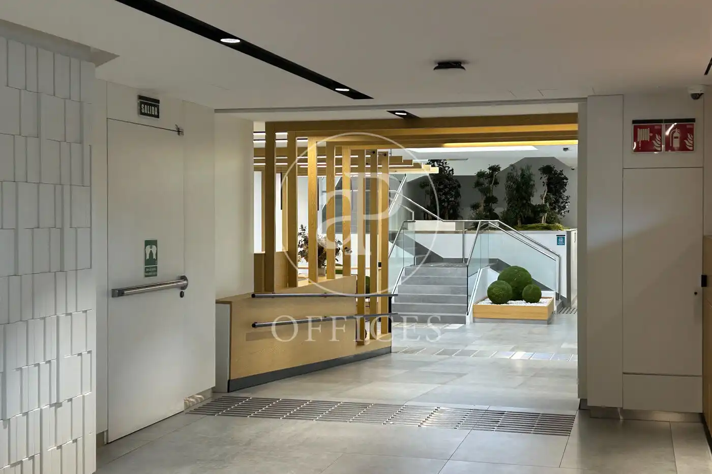 Office for rent in Madrid  with Air Conditioner