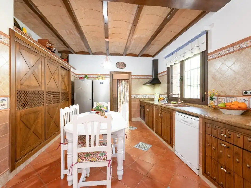 Cuina de Finca rústica en venda en Villanueva del Trabuco amb Aire condicionat, Jardí privat i Terrassa