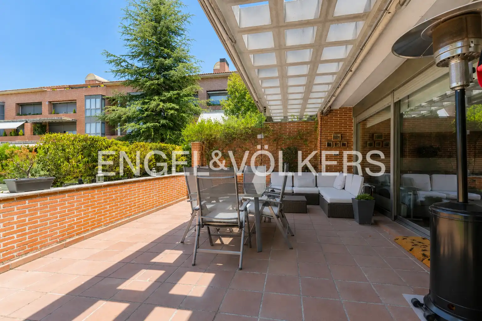 Terrassa de Apartament en venda en Madrid amb Aire condicionat, Calefacció i Jardí privat