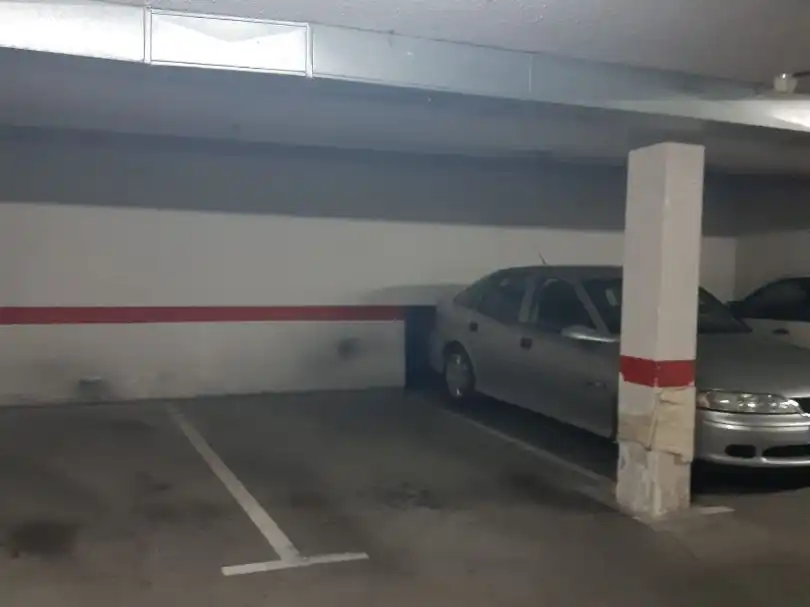 Parking de Garaje de alquiler en  Logroño