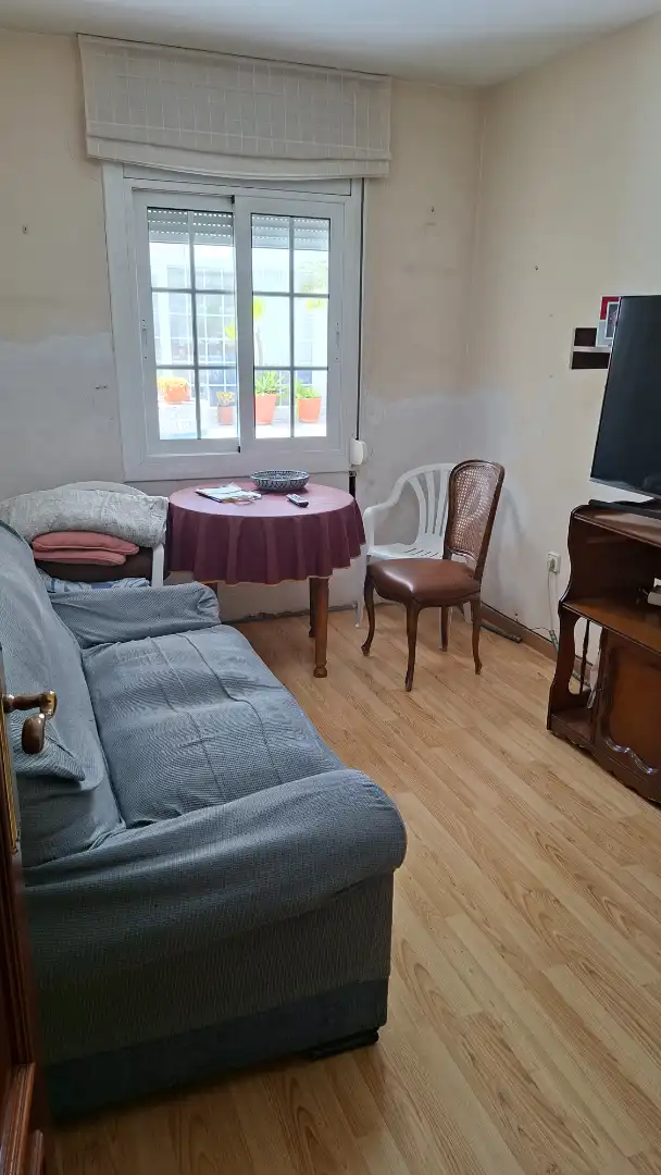 Bedroom of Flat for sale in Cornellà de Llobregat  with Air Conditioner, Terrace and Furnished