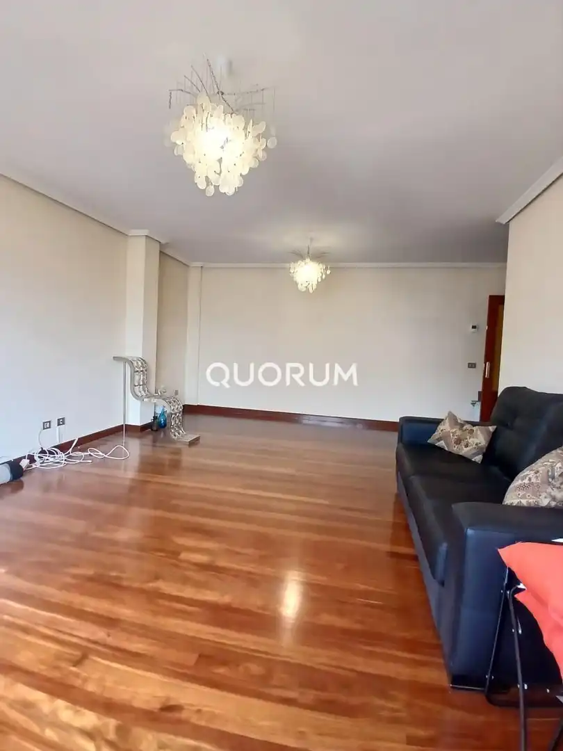 Sala de estar de Ático en venta en Barakaldo  con Calefacción, Terraza y Trastero