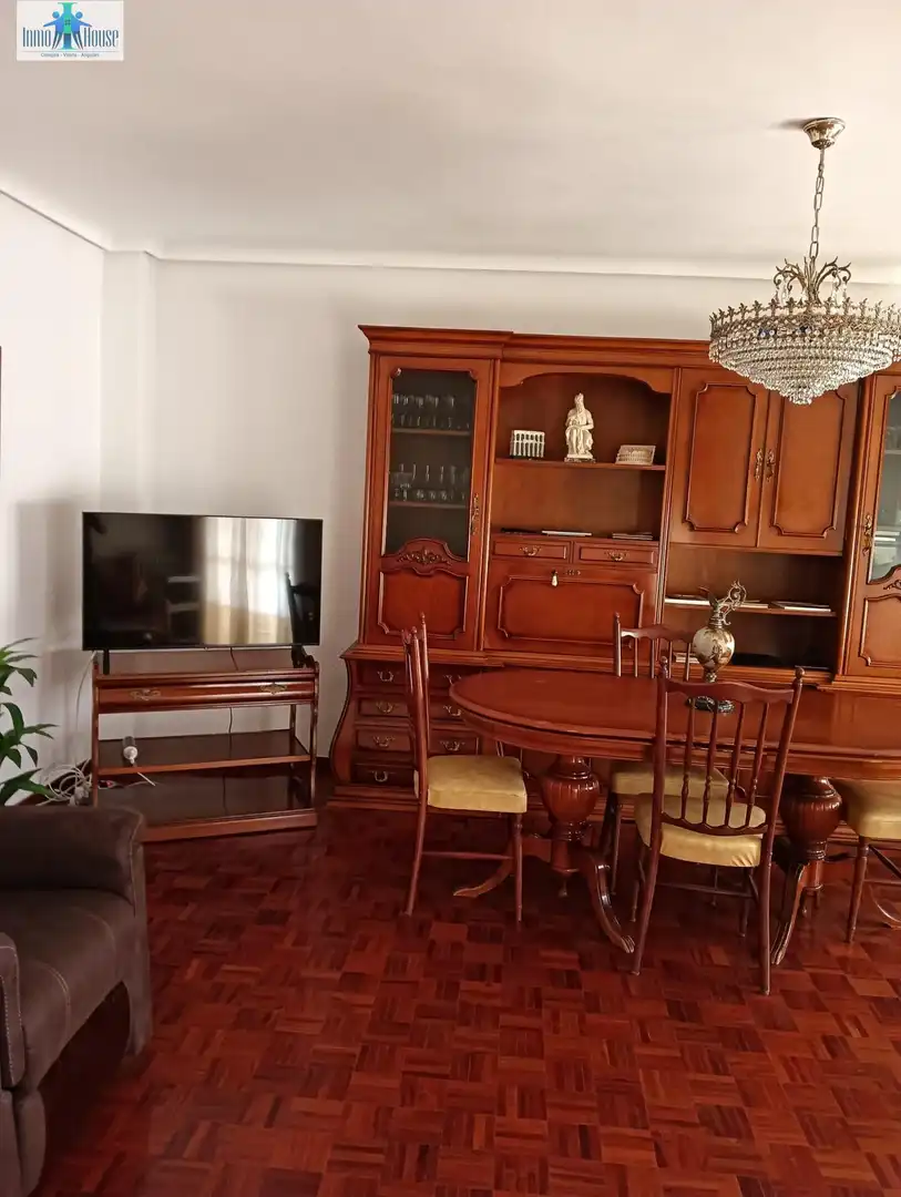 Dining room of Flat for rent in Albacete  with Air Conditioner, Parquet flooring and Furnished