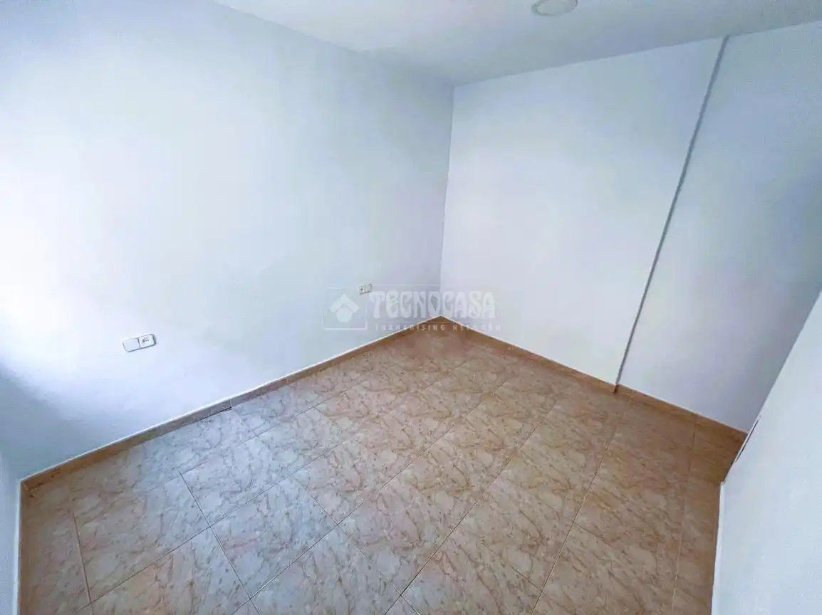 Flat for sale in Esplugues de Llobregat  with Air Conditioner and Storage room