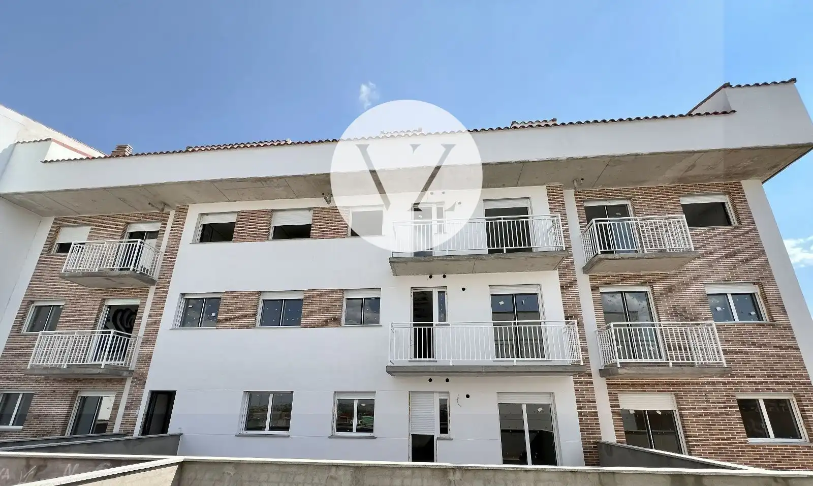 Außenansicht von Wohnung zum Verkauf in Pelabravo mit Heizung, Privatgarten und Terrasse