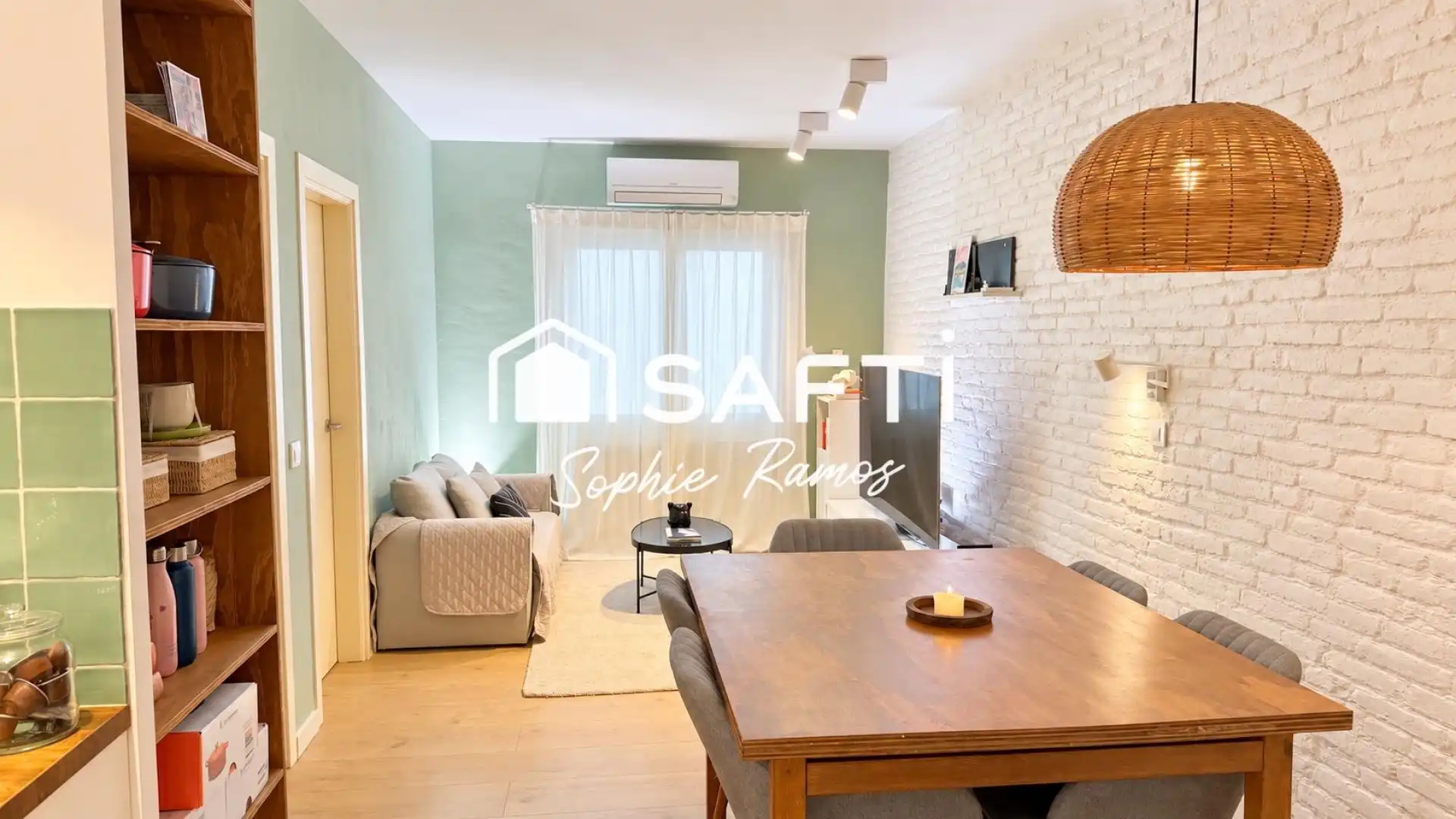 Exterior view of Flat for sale in Sant Martí