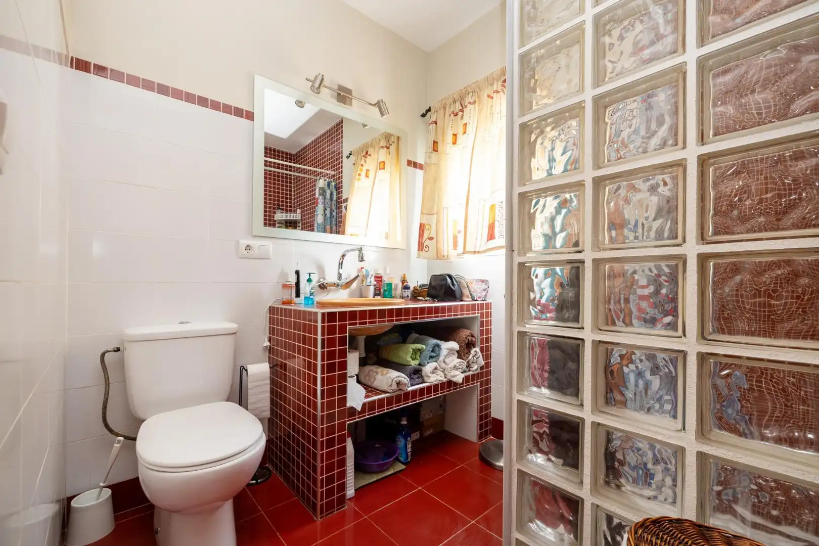 Baño de Casa o chalet en venta en Darro con Aire acondicionado, Calefacción y Jardín privado