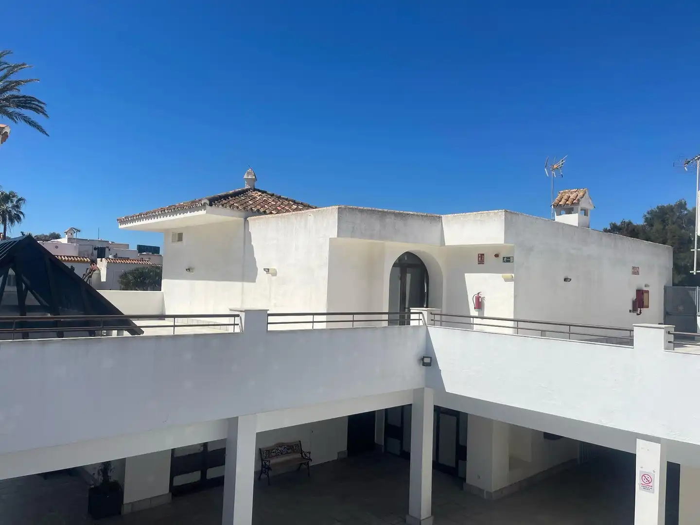 Außenansicht von Geschaftsraum zur Miete in Casares mit Terrasse