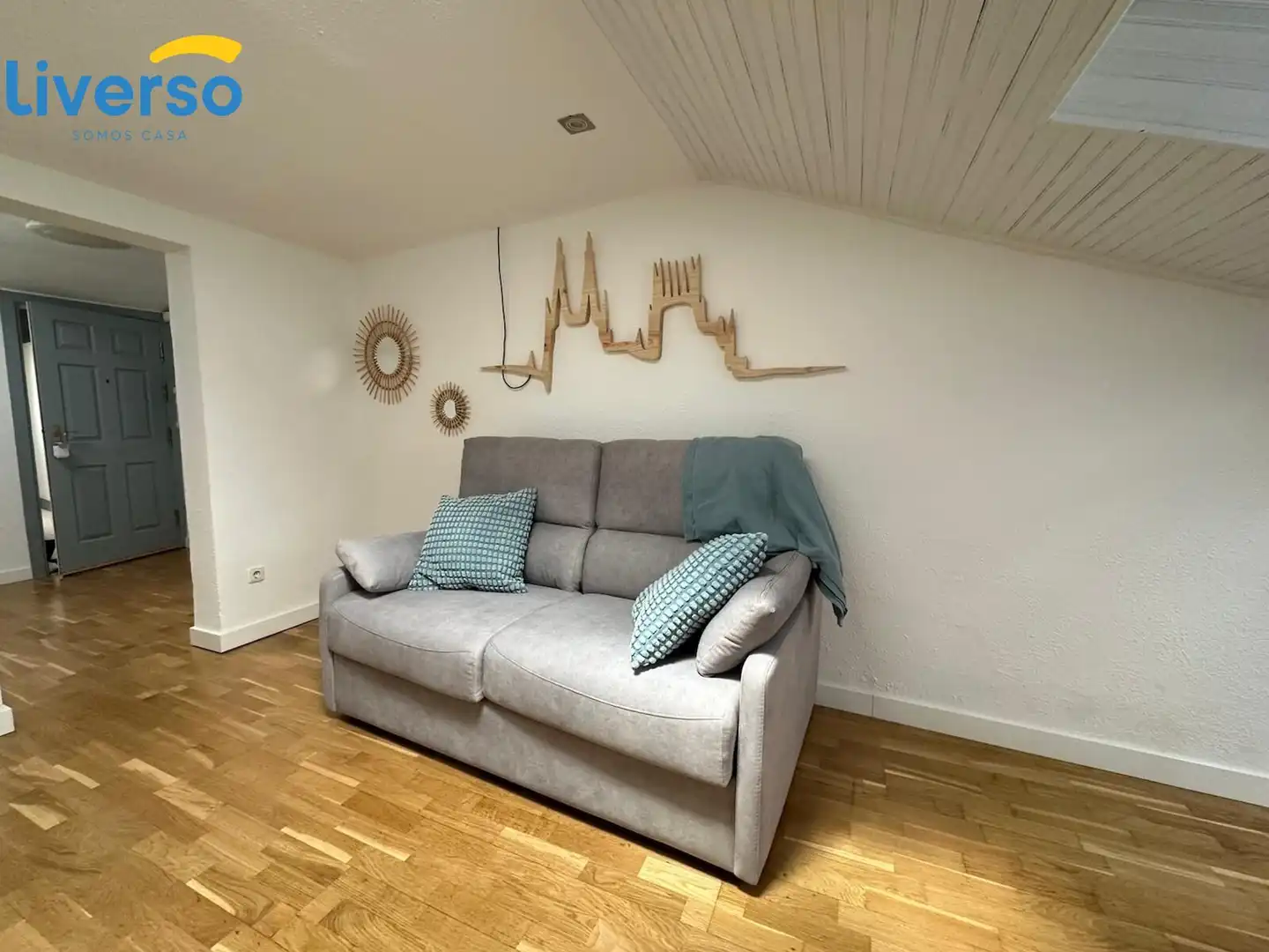Attic for rent in Casco Antiguo
