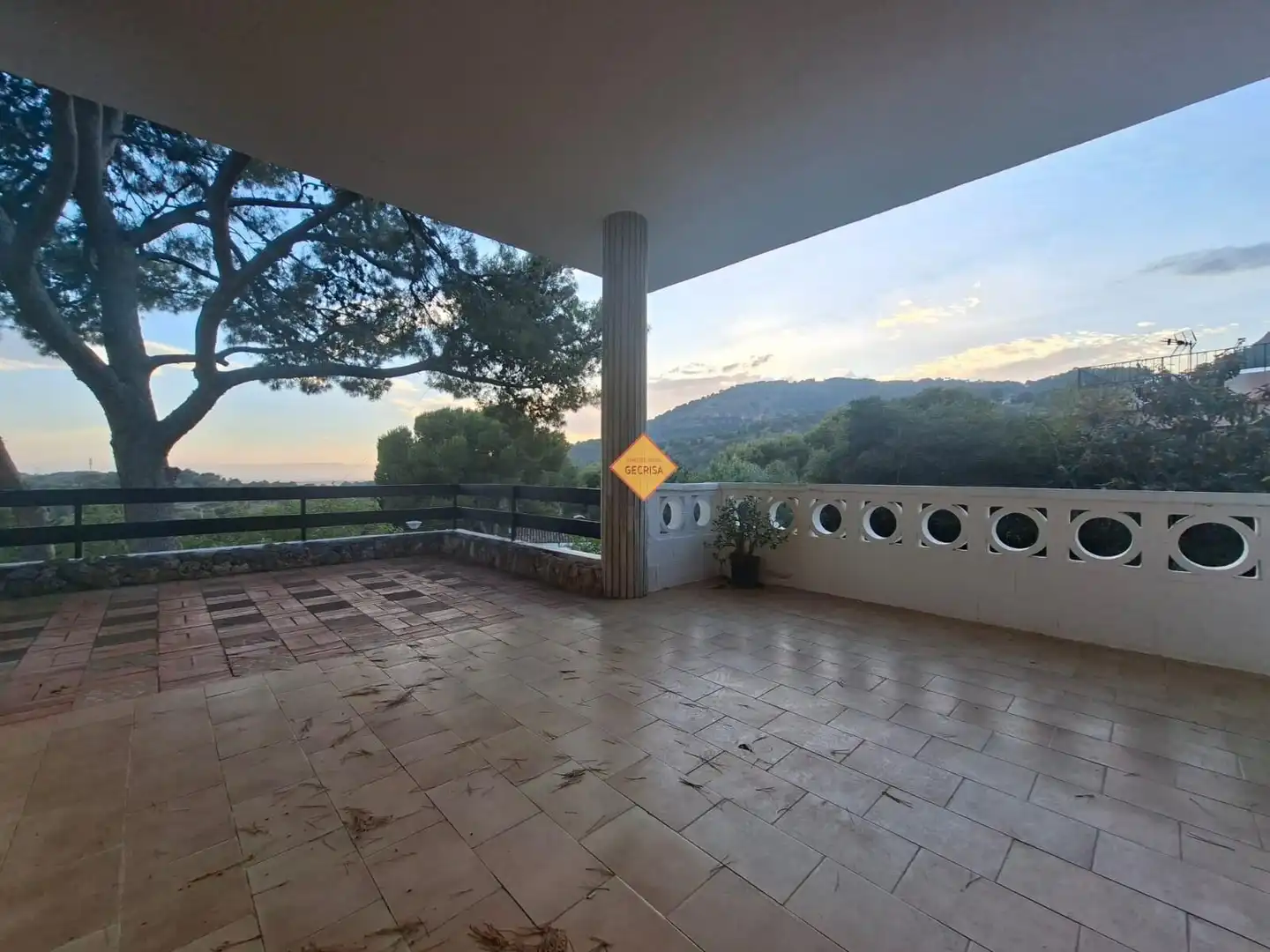 Terrassa de Casa o xalet en venda en Náquera amb Piscina i Piscina comunitària
