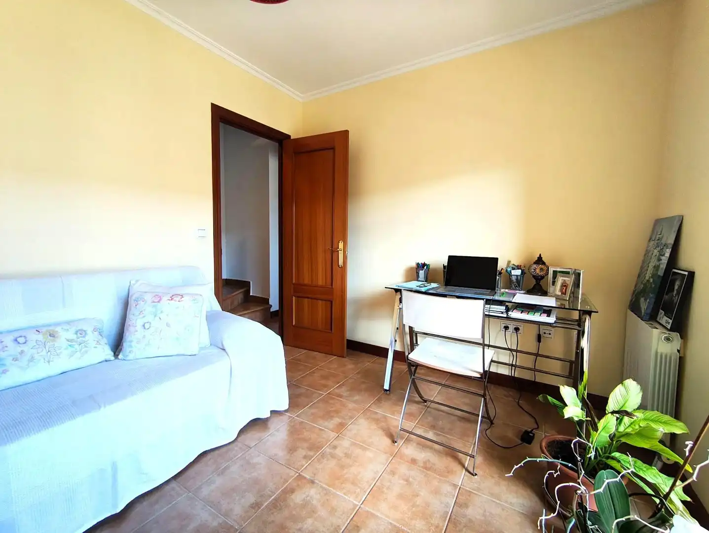 Habitación de Casa adosada en venta en Medio Cudeyo con Calefacción, Jardín privado y Terraza
