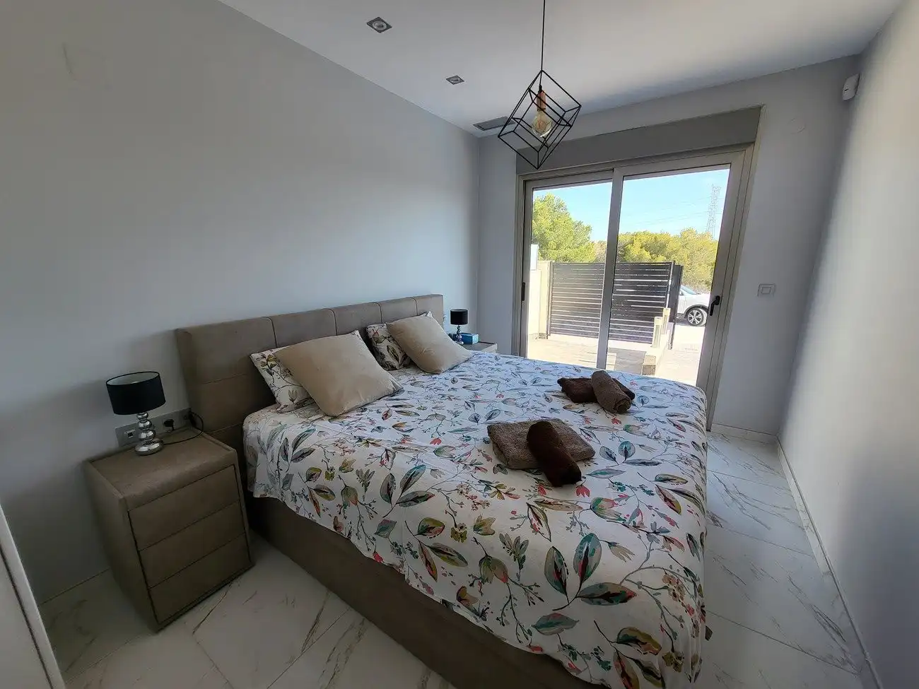 Dormitori de Casa o xalet en venda en Orihuela amb Calefacció, Jardí privat i Piscina