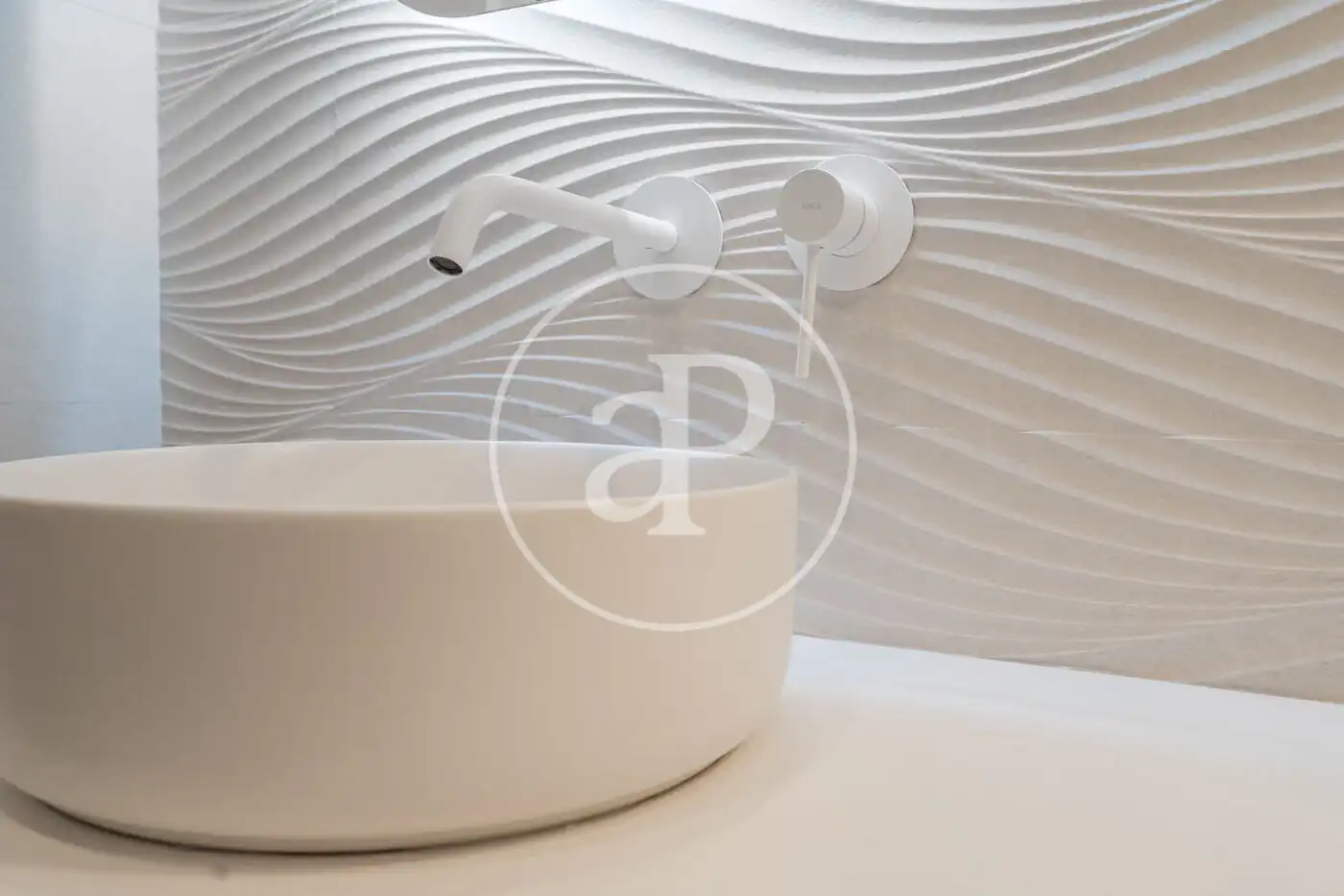 Bathroom of Flat for sale in Madrid  with Air Conditioner, Heating and Terrace