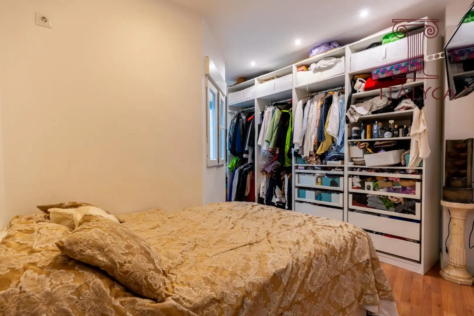 Bedroom of Flat for sale in Sevilla  with Air Conditioner, Heating and Terrace