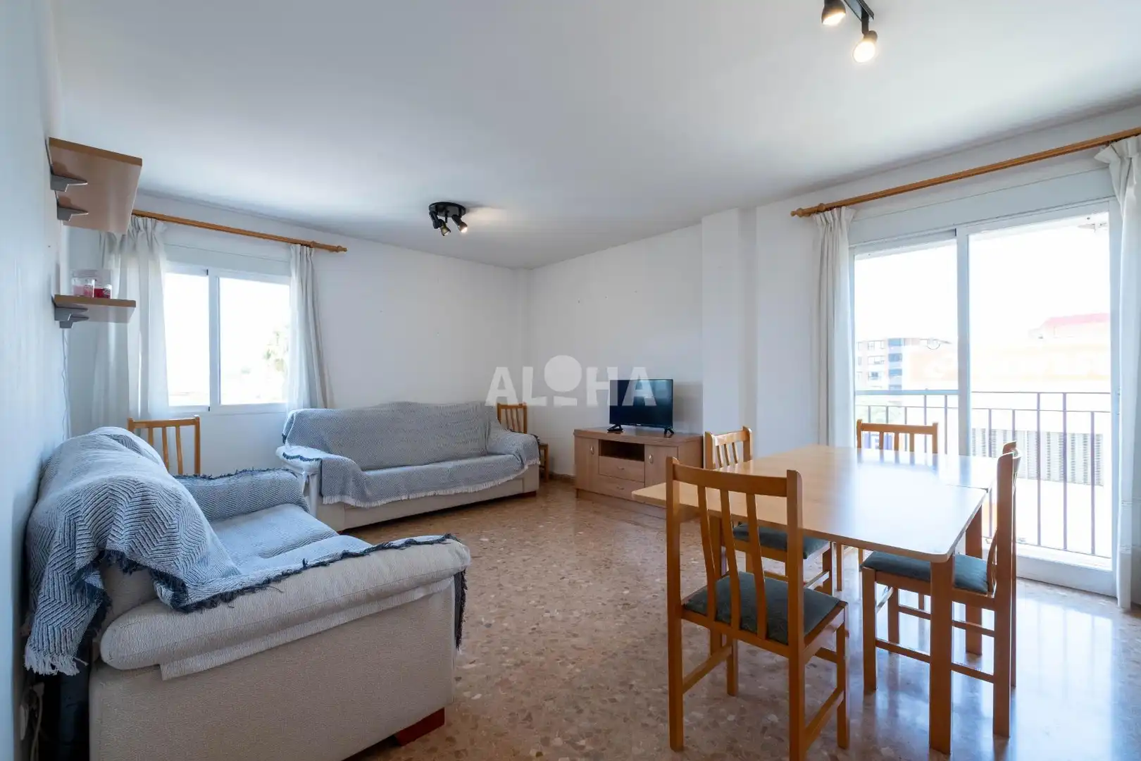 Wohnzimmer von Wohnung zur untervermieten in Moncada mit Klimaanlage, Heizung und Terrasse