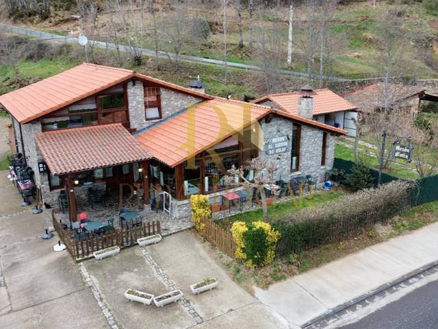 Casa-chalet en Venta en Valdepiélago