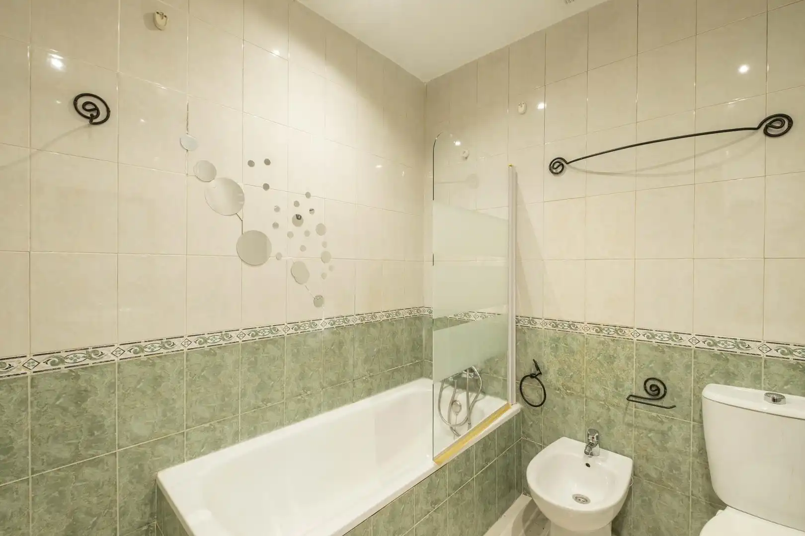Baño de Dúplex en venta en Sevilla con Aire acondicionado y Piscina comunitaria