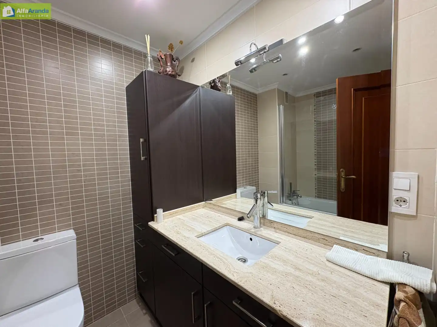 Bathroom of Flat for rent in Aranda de Duero  with Heating, Parquet flooring and Terrace