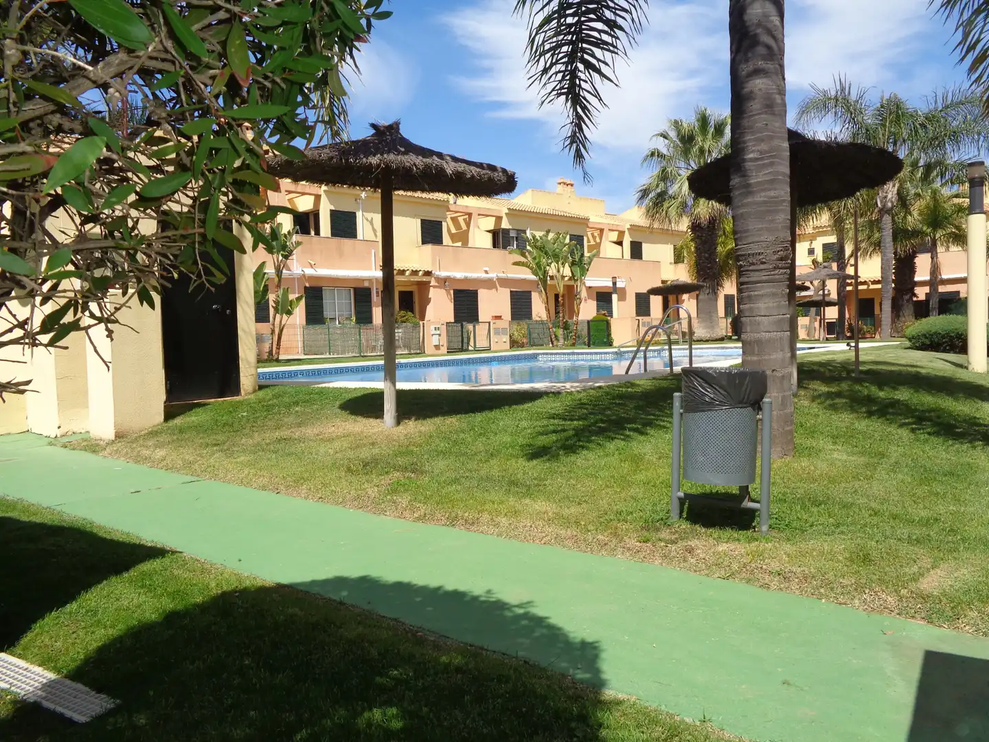 Casa adosada en venta en Paseo de la Chirina, Islantilla Golf