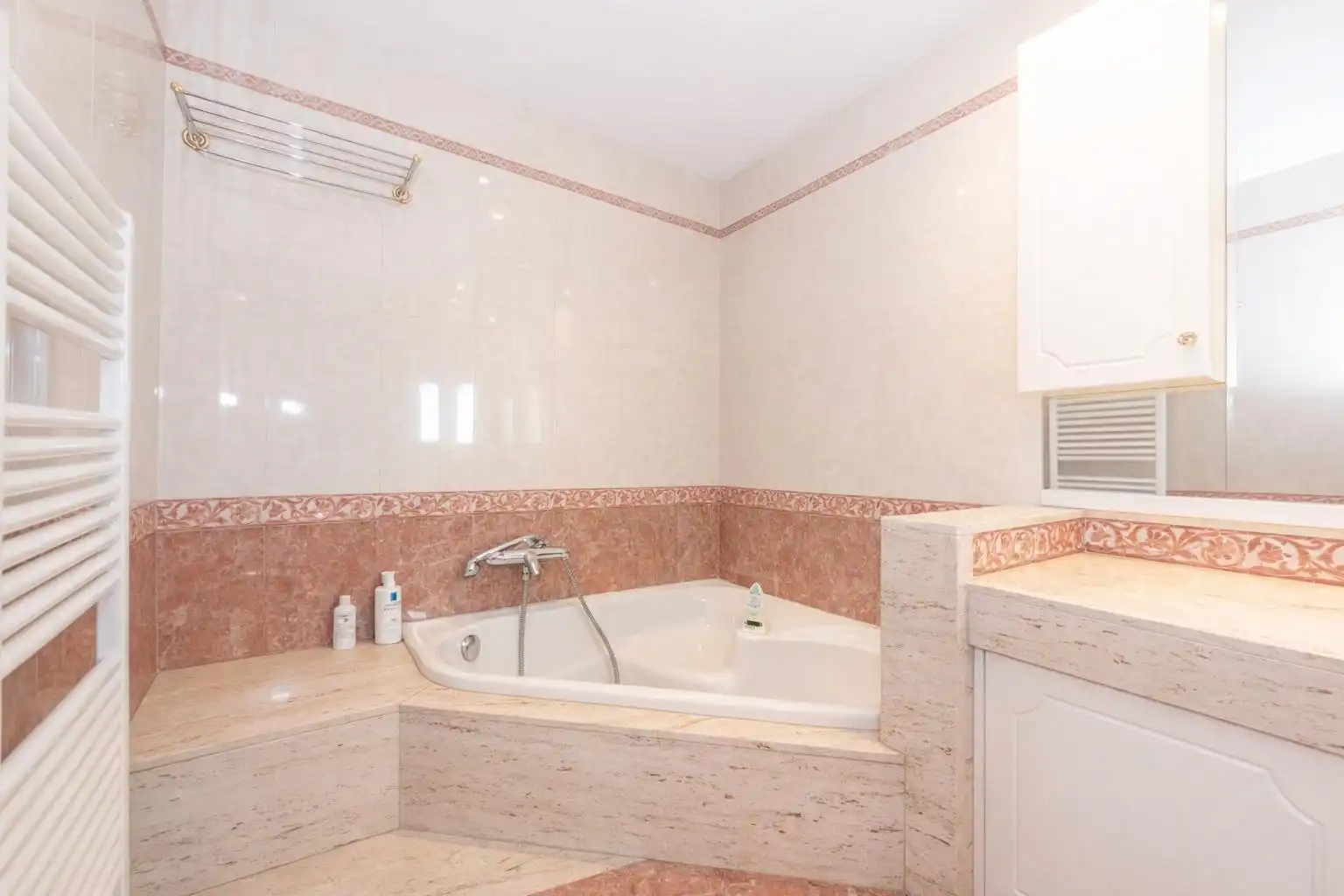 Baño de Casa o chalet en venta en Argentona con Aire acondicionado, Calefacción y Jardín privado