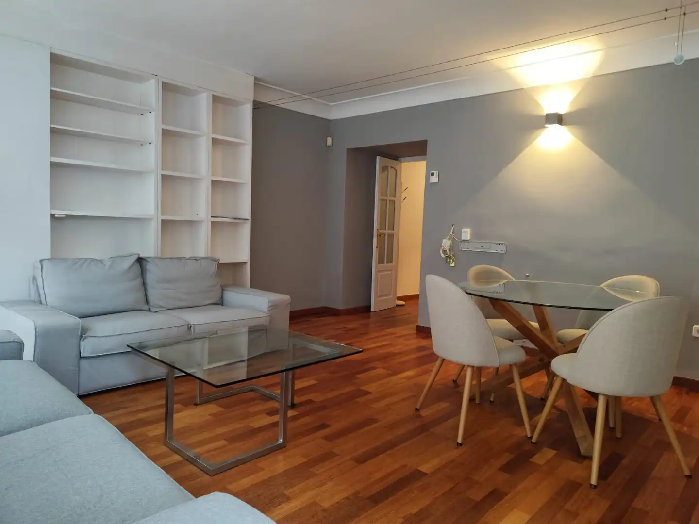 Appartamento con terrazza in affitto a Llevant, imagen 6