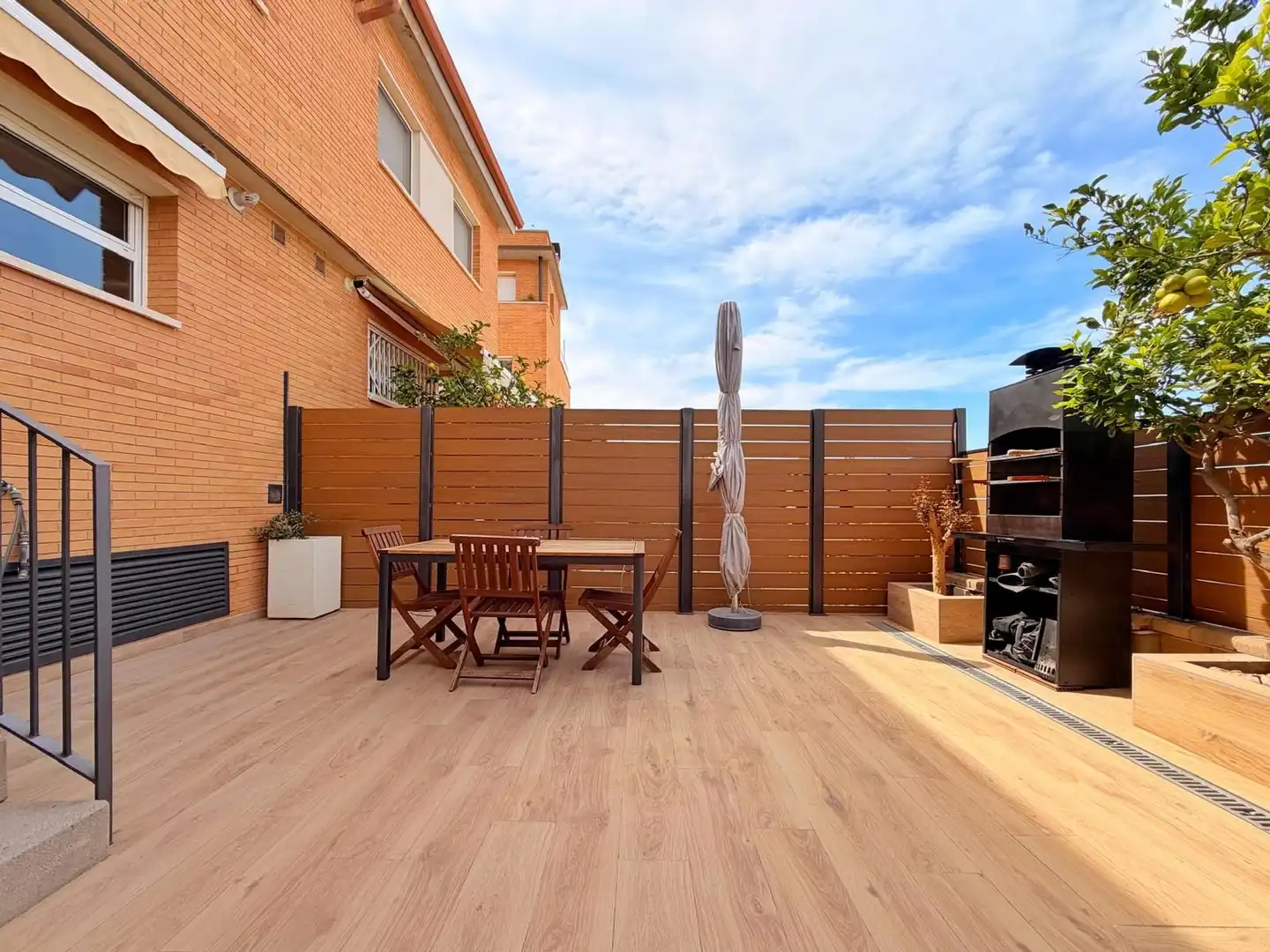 Terrassa de Casa adosada en venda en Cubelles amb Aire condicionat, Calefacció i Terrassa
