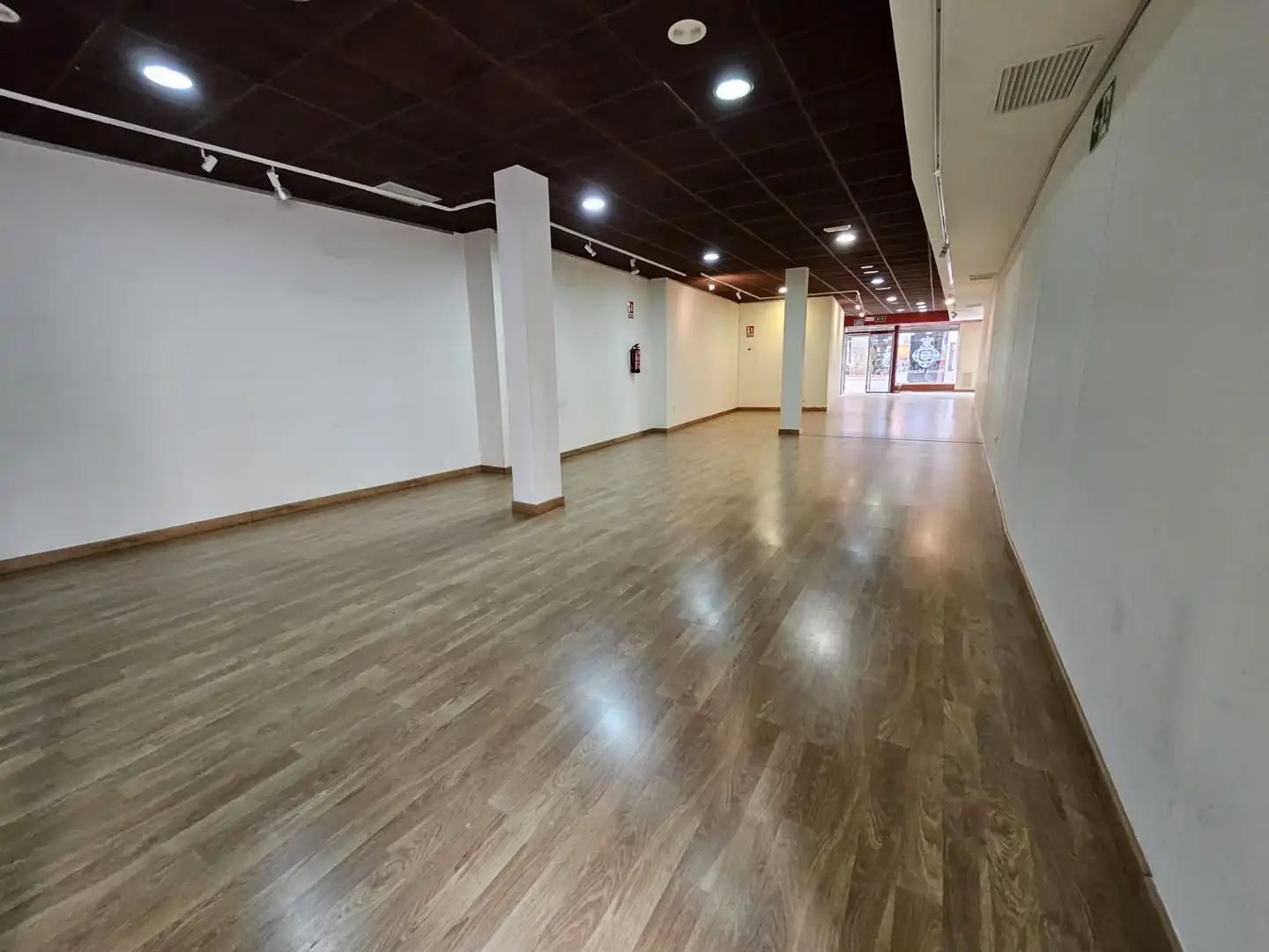 Local comercial en venda a Calle Maestra