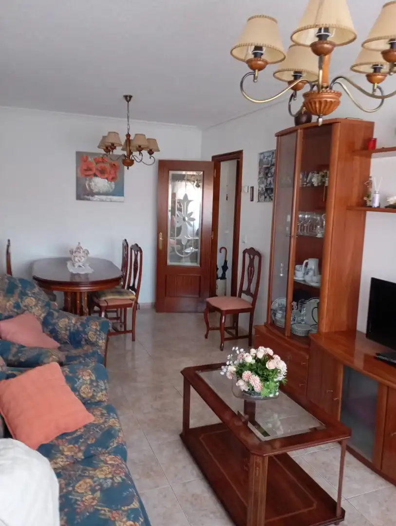 Comedor de Piso en venta en Meruelo con Calefacción, Terraza y Amueblado
