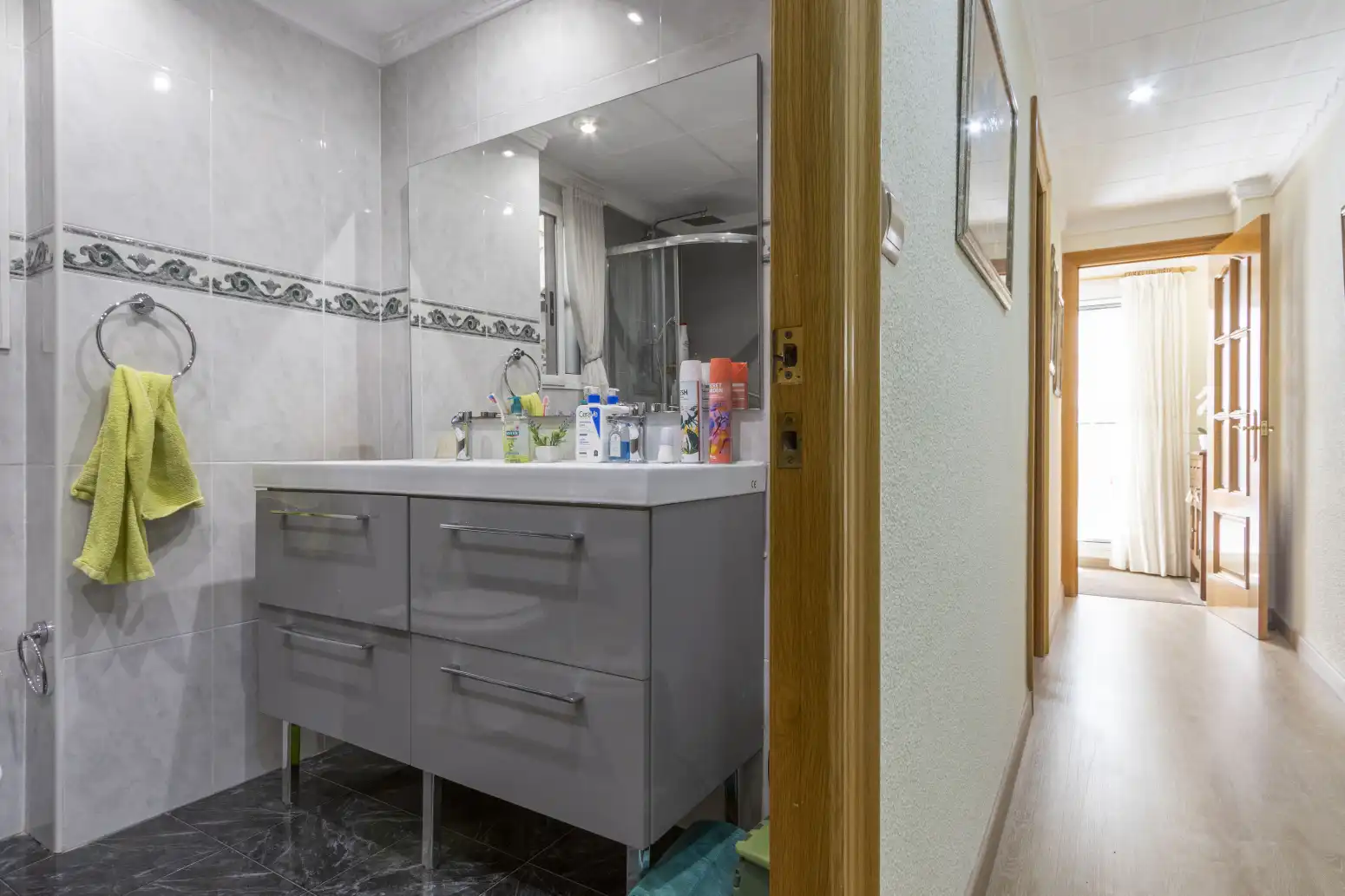Baño de Piso en venta en Valencia con Aire acondicionado, Calefacción y Parquet