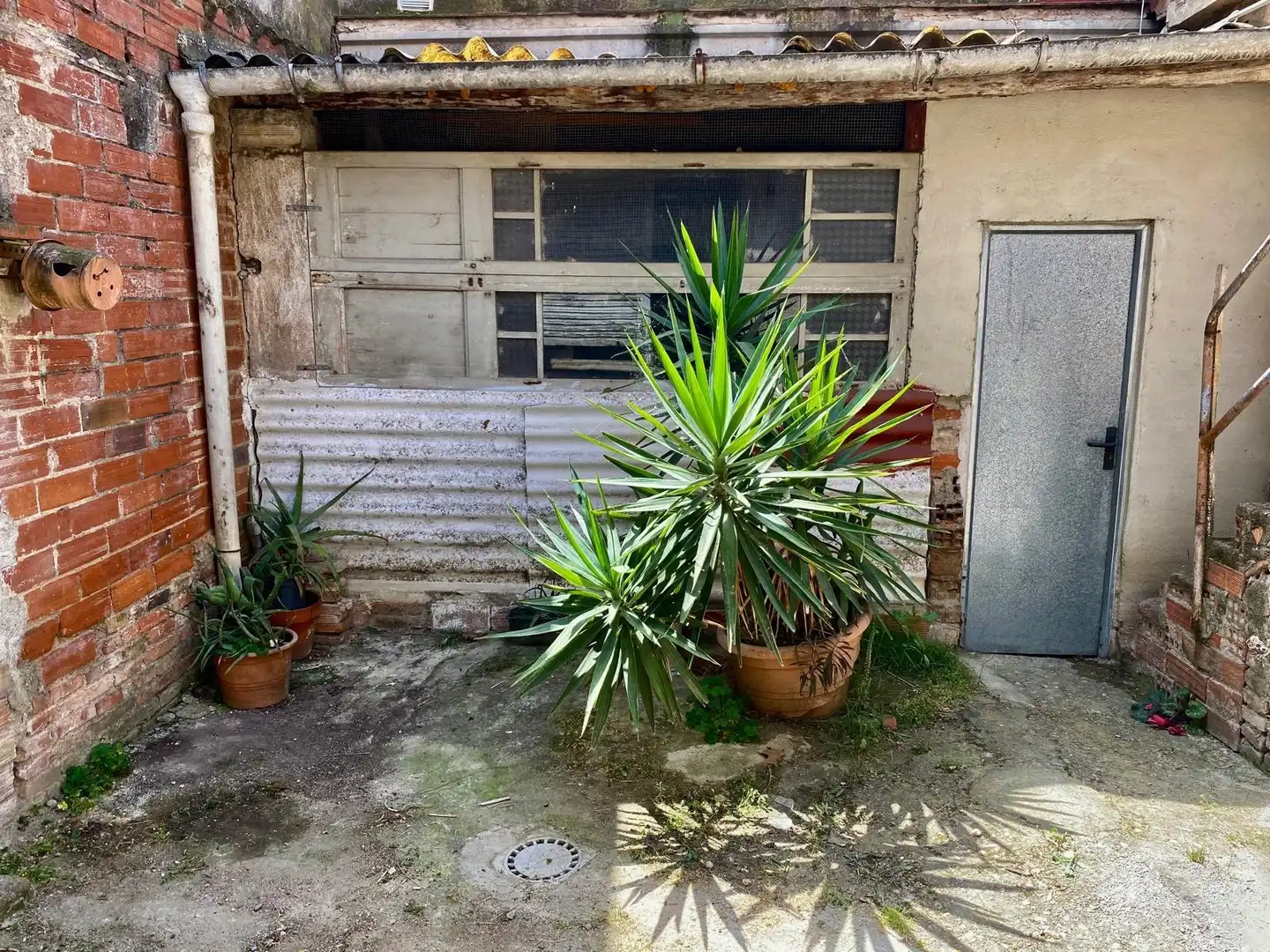 Exterior view of Houses for sale in Sabadell