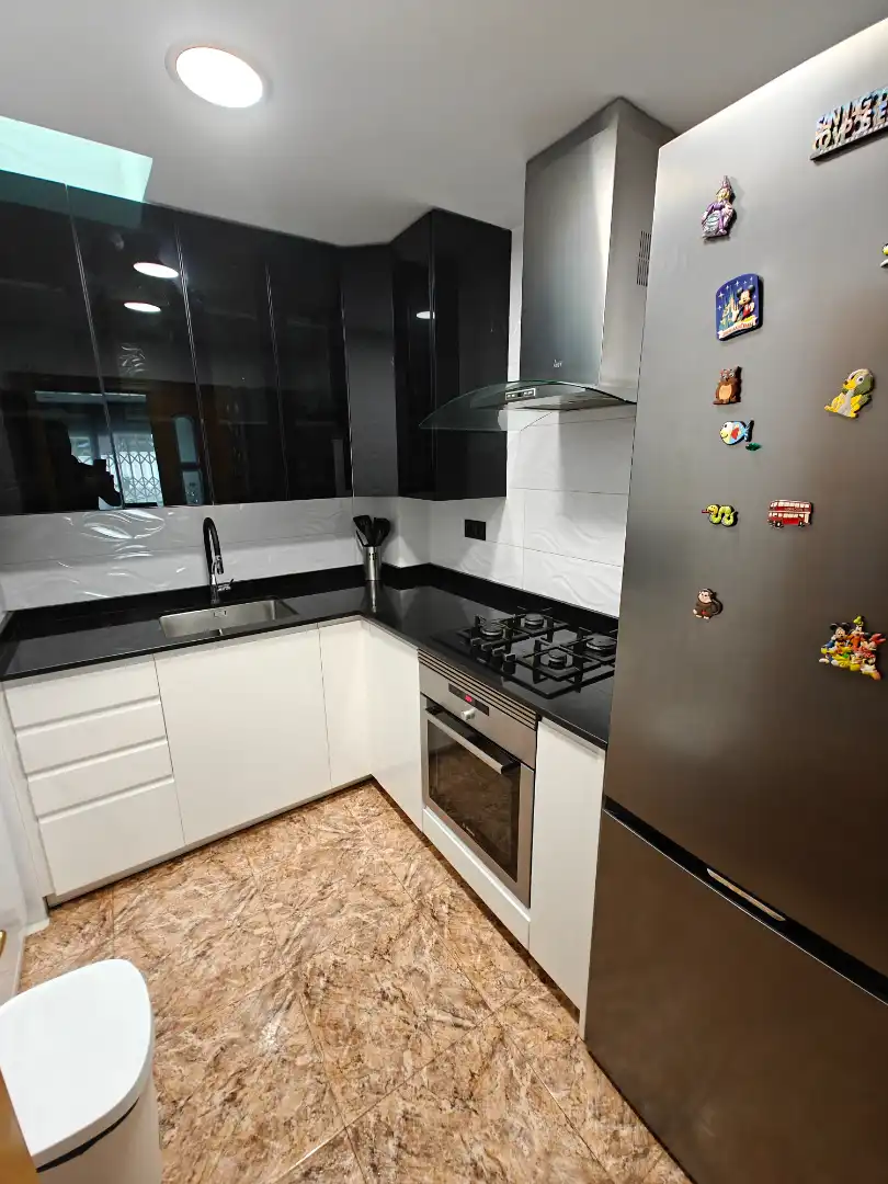 Cocina de Casa adosada en venta en Premià de Mar con Aire acondicionado, Calefacción y Piscina comunitaria