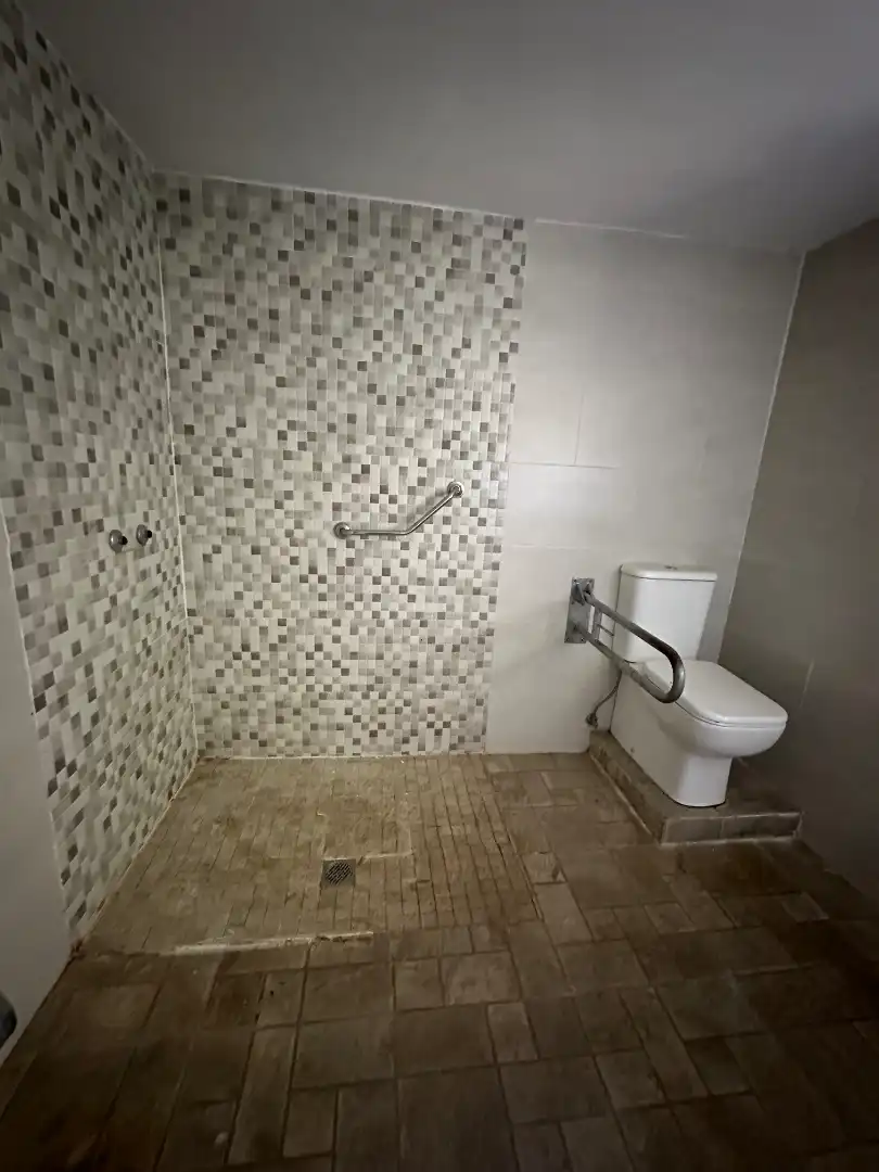 Badezimmer von Country house zum Verkauf in Aguilar de Campoo mit Balkon