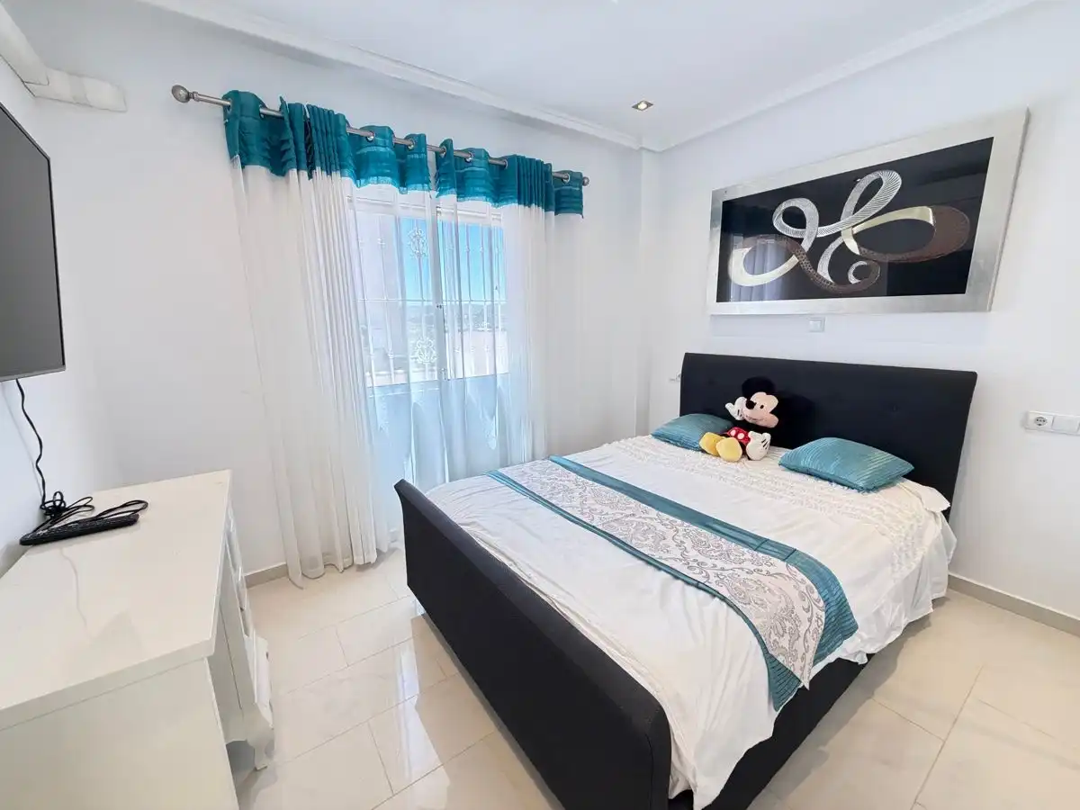 Bedroom of Houses for sale in Orihuela