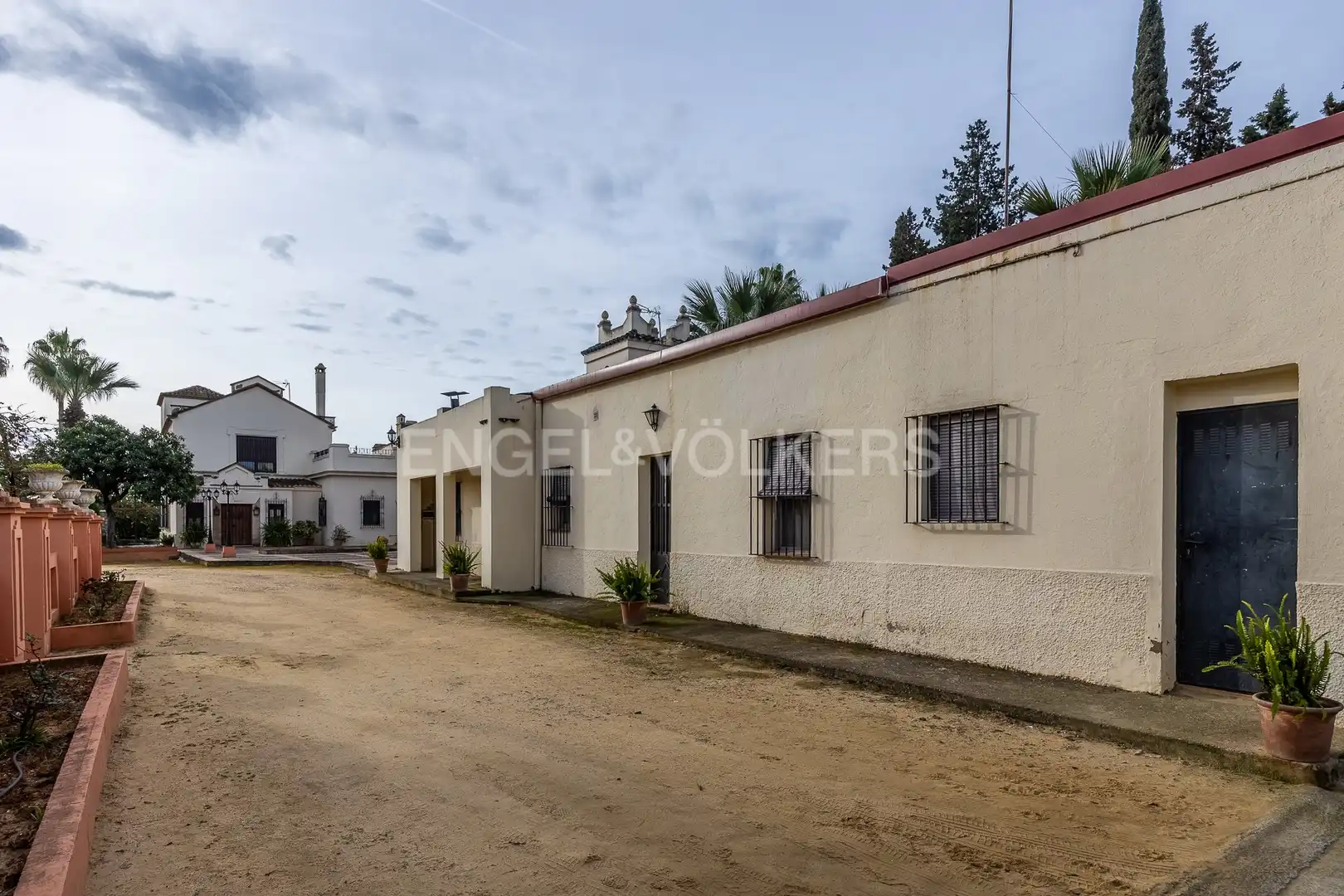 Vista exterior de Finca rústica en venta en Olivares con Calefacción, Jardín privado y Piscina
