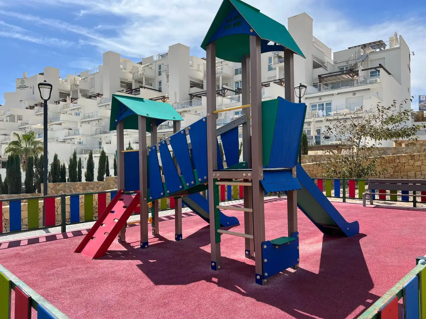 Exterior view of Detached homes for sale in El Campello  with Air Conditioner, Private garden and Balcony