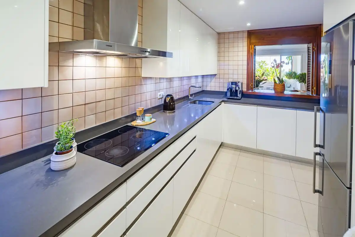 Apartament amb piscina en venda a Nueva Andalucía, imagen 12