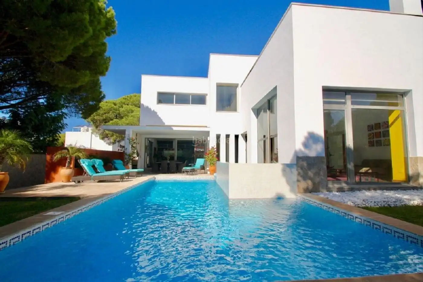 Villa mit Pool zur Miete in Avenida Inglaterra 18, imagen 6