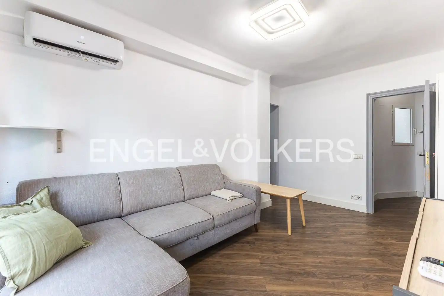 Sala d'estar de Pis de lloguer en Valencia amb Aire condicionat, Calefacció i Terrassa