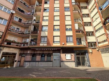 Locale commerciale in vendita a Landaluze