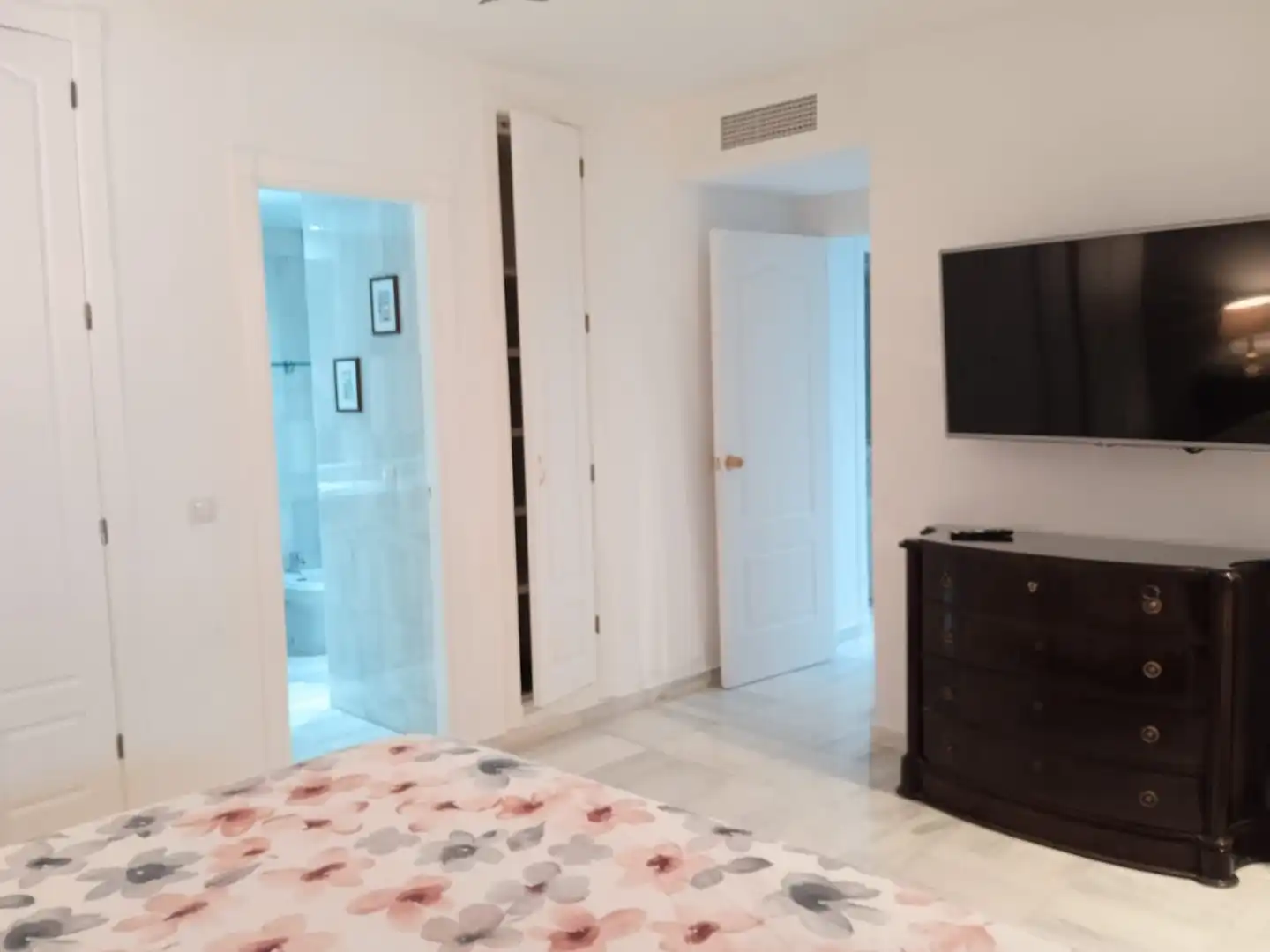 Apartamento con piscina en alquiler en Manzana-2, imagen 20